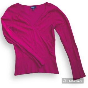 LE CHÂTEAU long sleeve top with gathered detail on the front raspberry p…